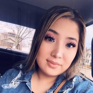 Meet your Posher, Daniela